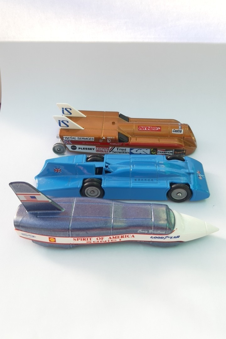 Lledo deals toy cars